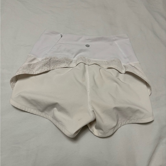 Lululemon Run The Line Short *Reflective 3" - Picture 7 of 9